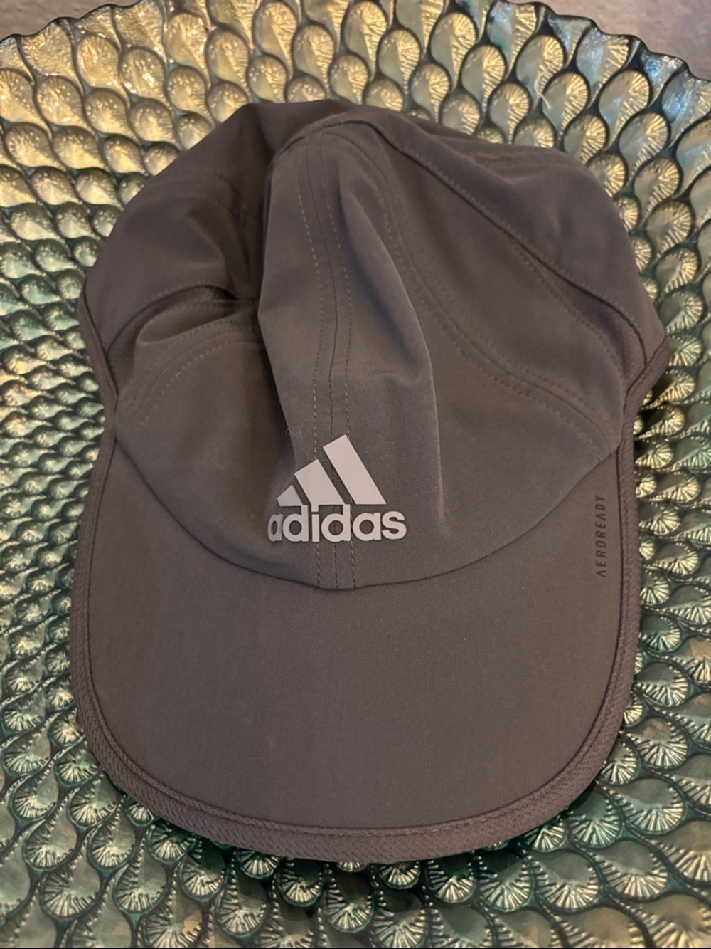 adidas Superlite 3 AEROREADY Adjustable Hat in grey.